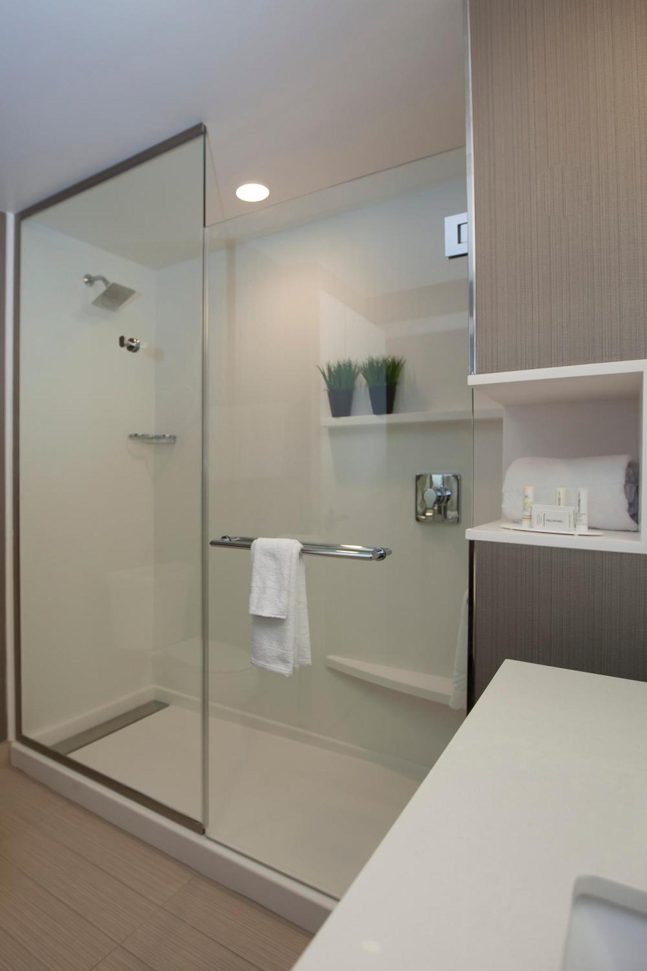 Courtyard By Marriott Houston City Place Spring Exterior photo