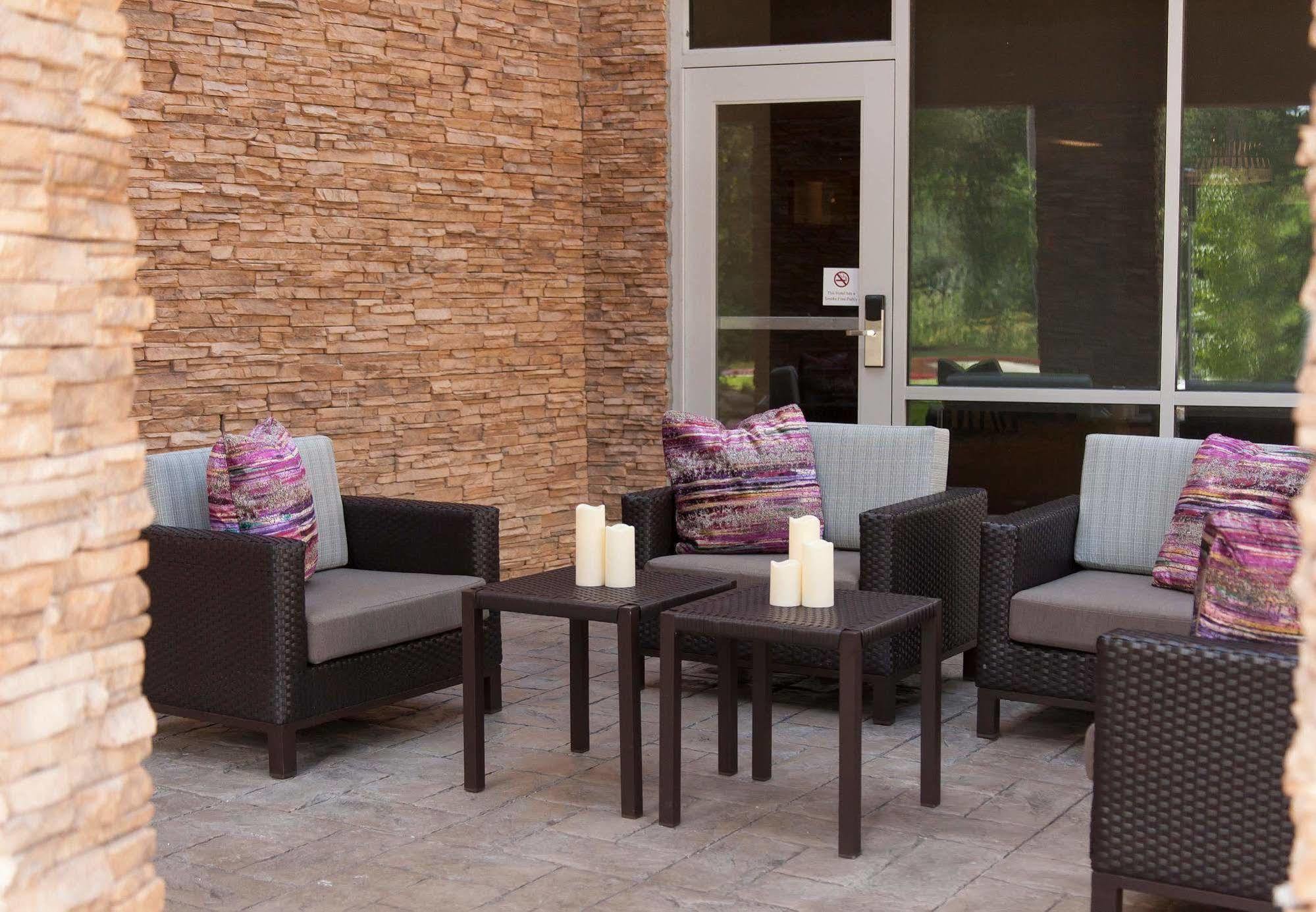 Courtyard By Marriott Houston City Place Spring Exterior photo